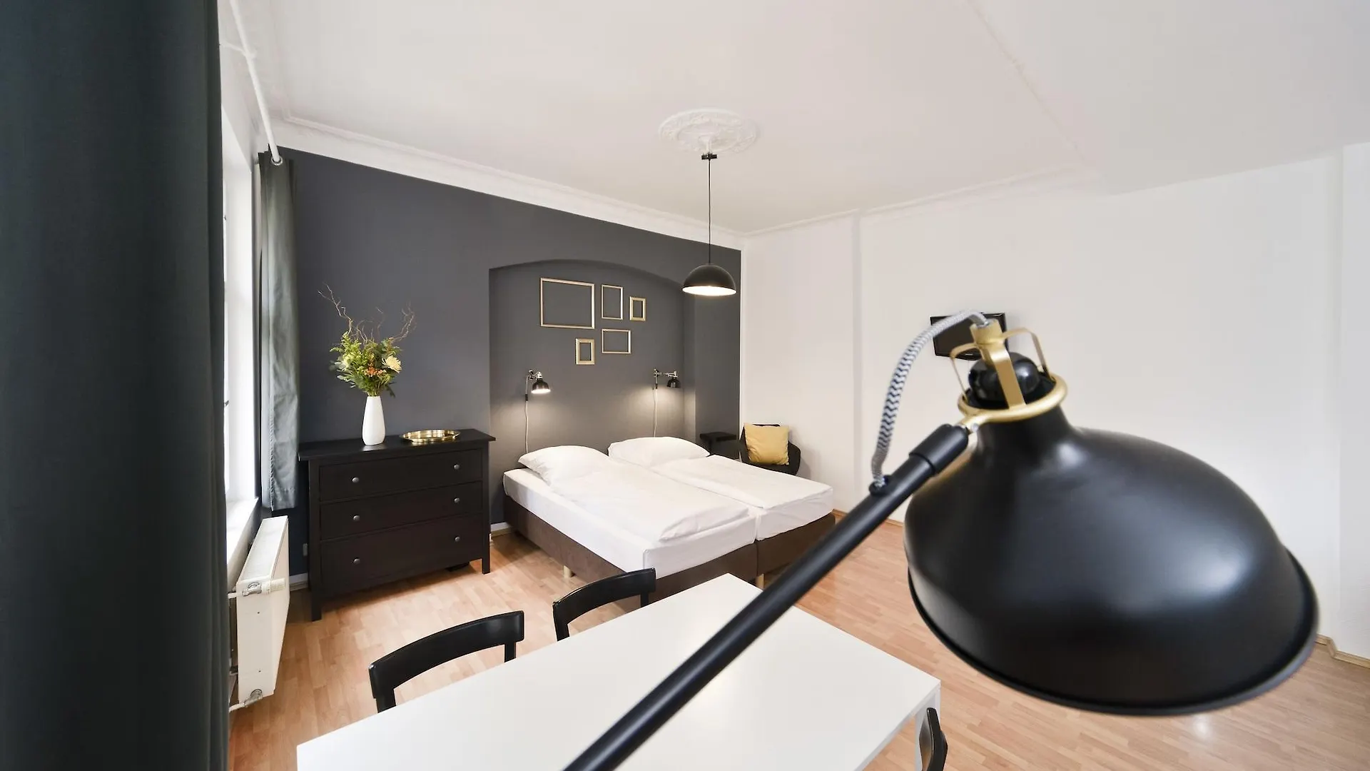 Old Town Apartments Zehdenicker Strasse Berlin