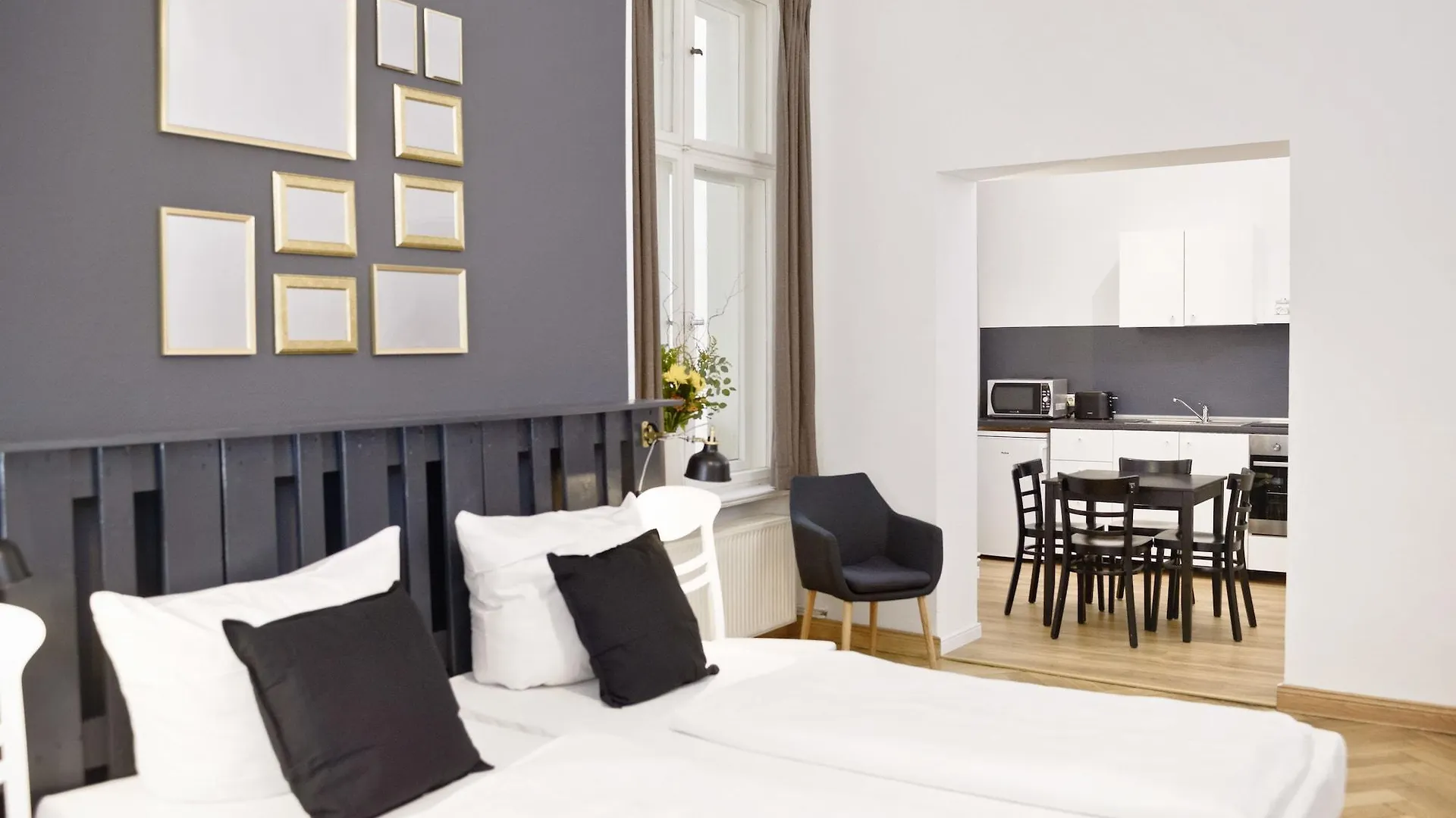 Old Town Apartments Zehdenicker Strasse Berlin Germany